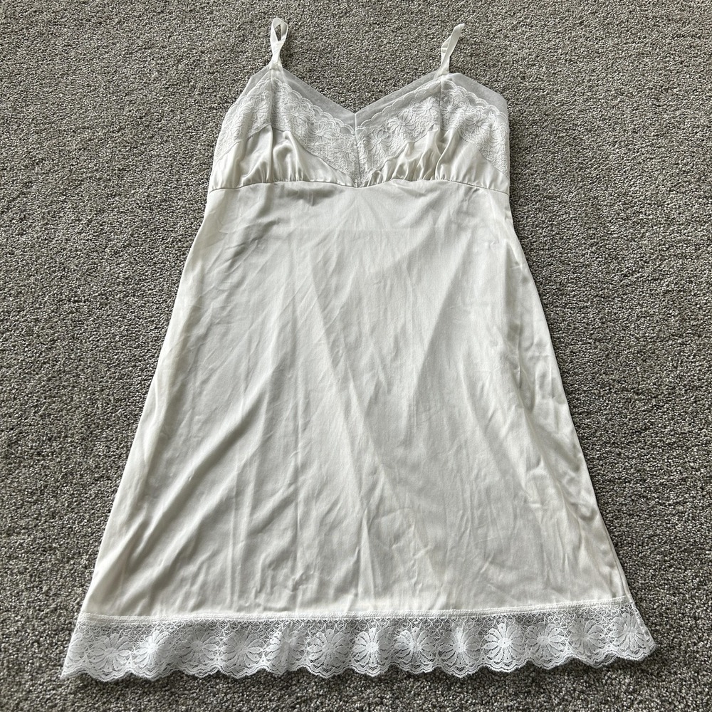 Vintage Lingerie By Vincent Full Slip Womens Medium White Nylon Lace Trim USA